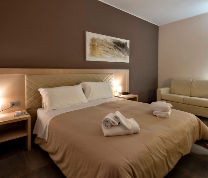 Castagneto Hotel Melfi Camera Superior 1 Castagneto Hotel Melfi Camera Superior 1