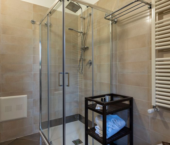 Castagneto Hotel Melfi bagno-4 Castagneto Hotel Melfi bagno-4